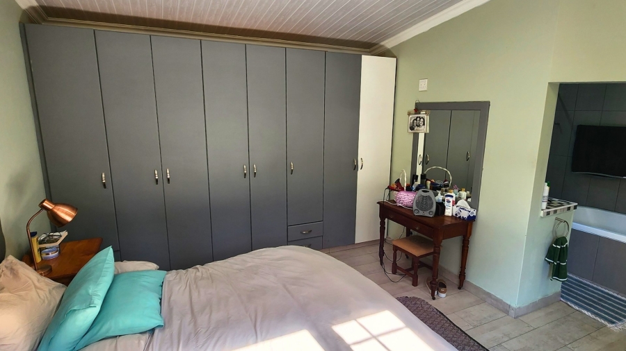 4 Bedroom Property for Sale in Dana Bay Western Cape